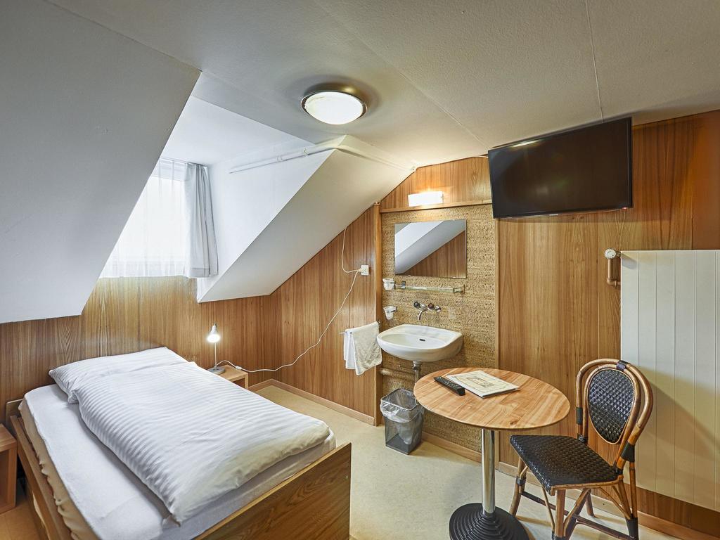 Hotel Weisses Kreuz St. Gallen Zimmer foto
