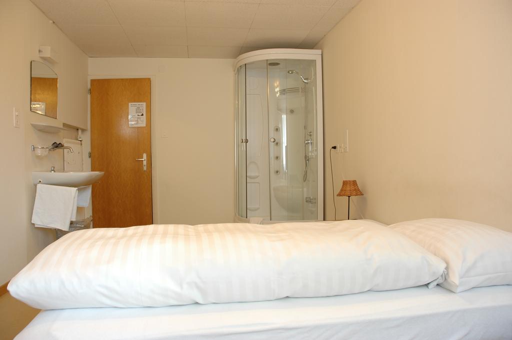 Hotel Weisses Kreuz St. Gallen Zimmer foto